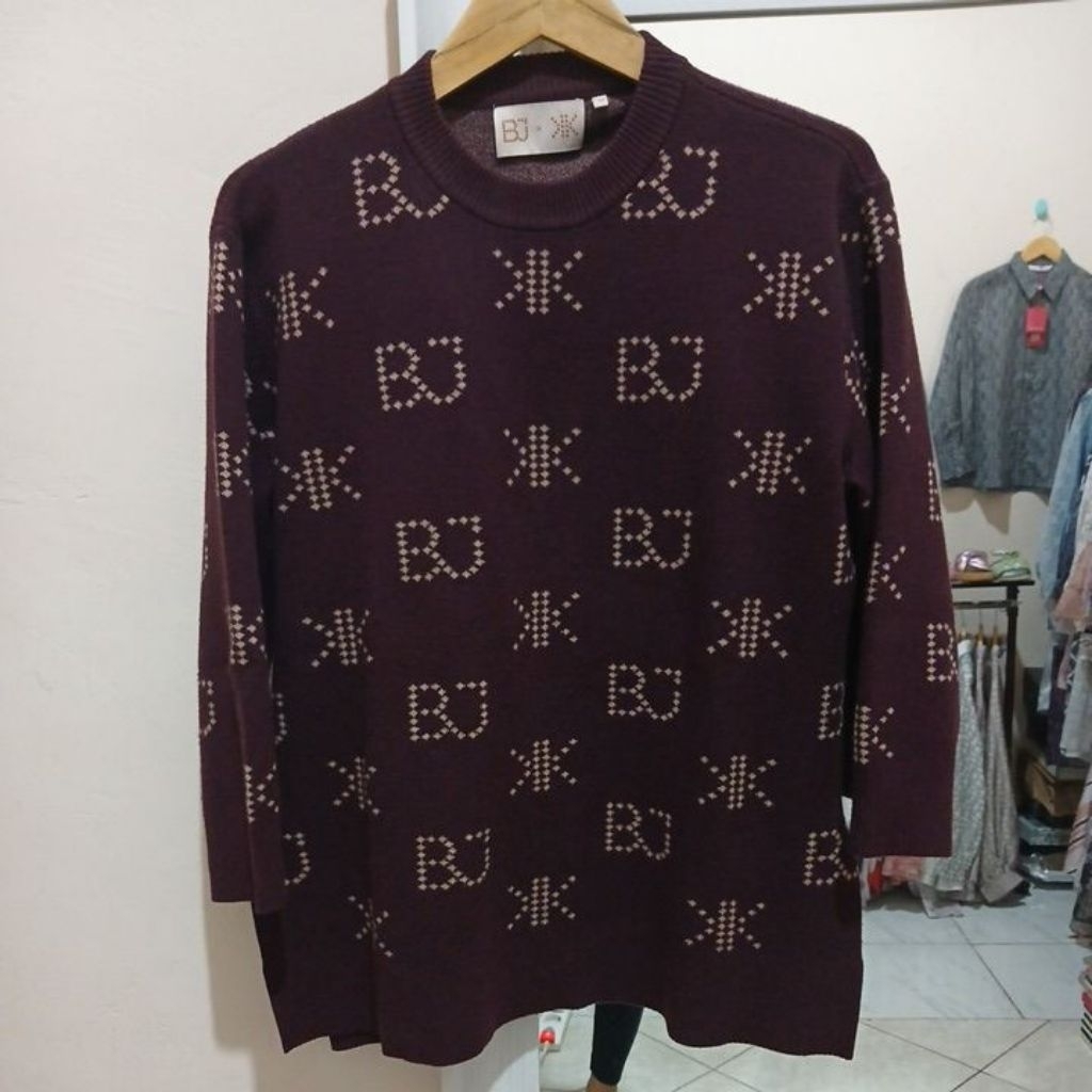 sweater monogram Bj X khanan size M pl vvgc like new