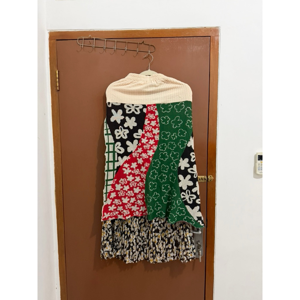 PL - SKIRT IKYK x HGL