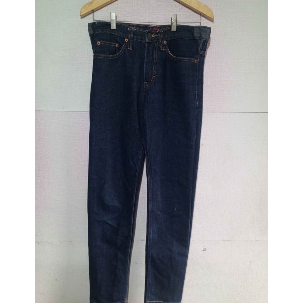celana panjang jeans Levis Strauss slimfit size 28-32 second seperti baru