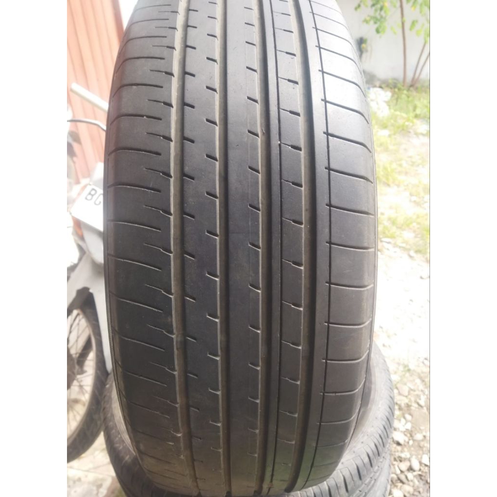 ban mobil ring 19 Yokohama 225/55
