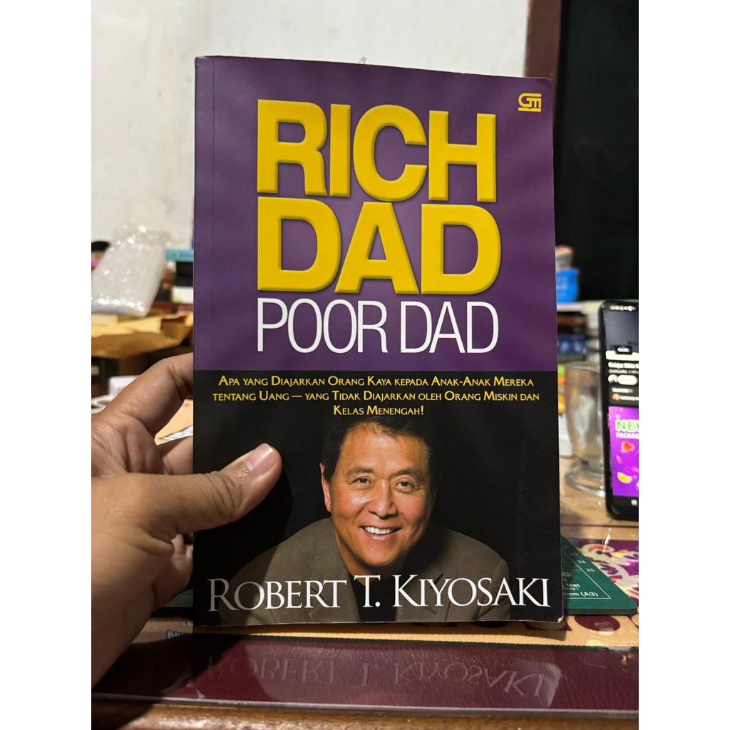 Rich dad Poor DaD - Robert T Kiyosaki (Preloved)