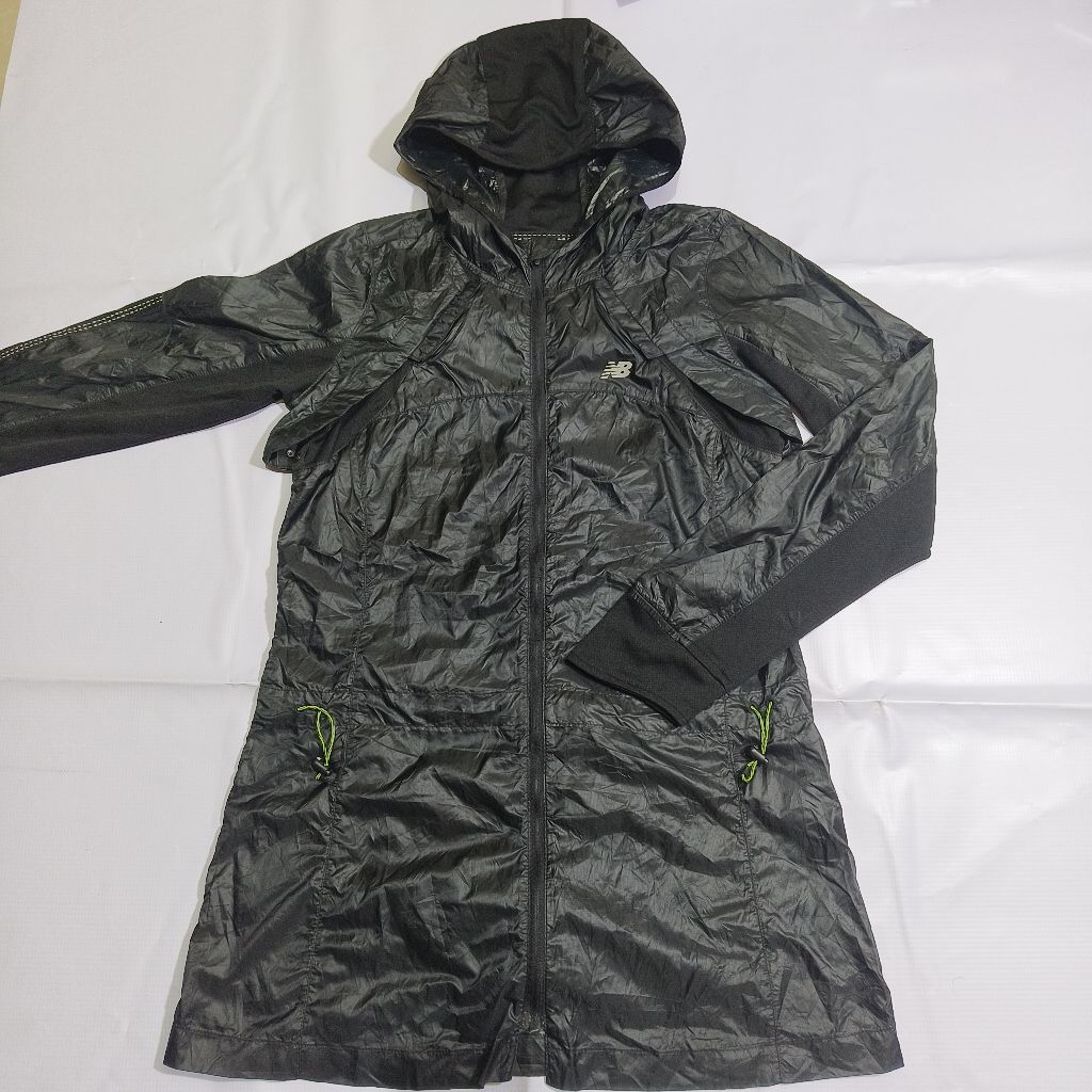 windbreaker new balance wanita / jaket olahraga wanita new balance