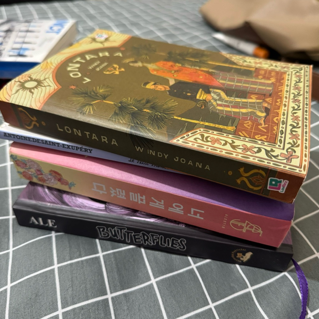 NOVEL PRELOVED GOOD CONDI LONTARA BUTTERFLIES DLL