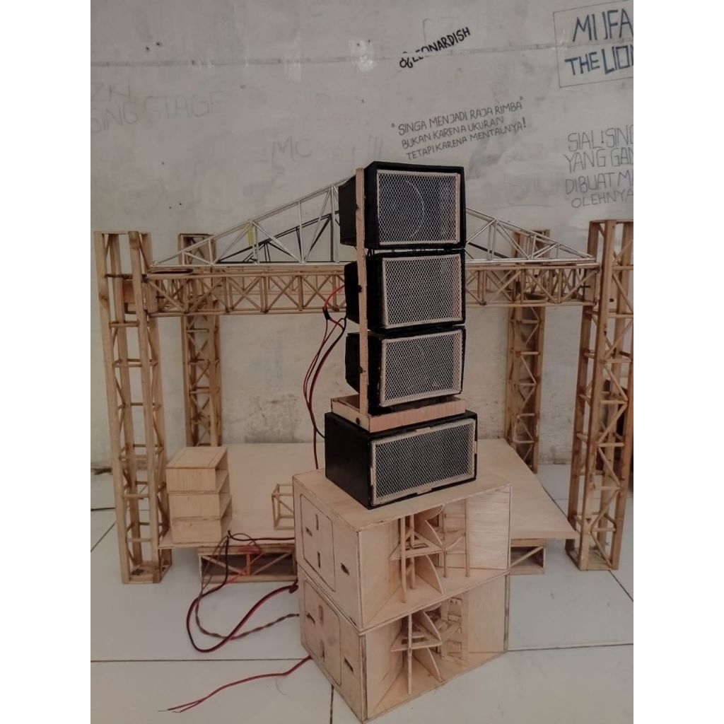 Satu paket miniatur sound system