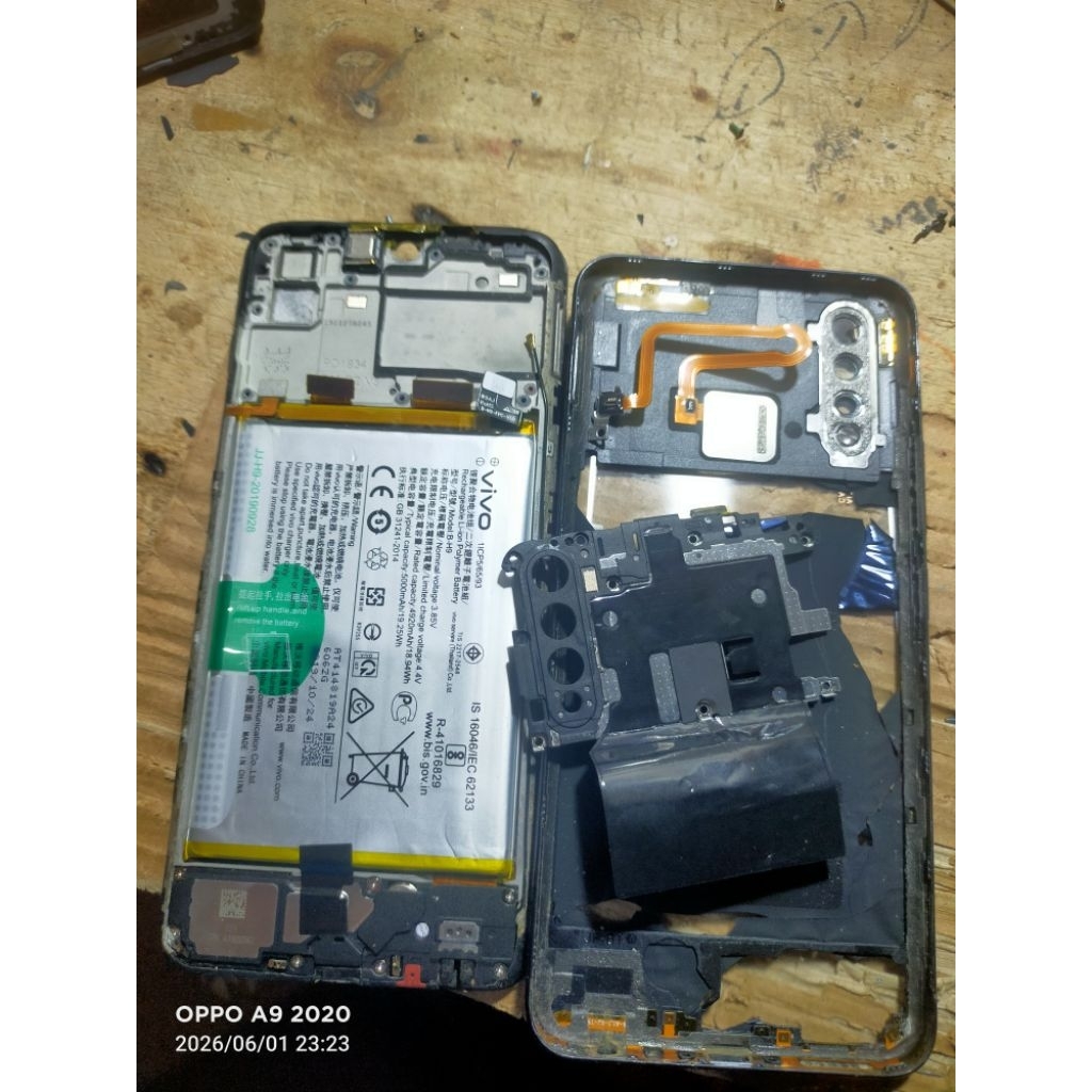 FRAME TATAKAN LCD _ BATERAI _ FINJER PRIN _ PAPN CAS VIVO Y19 ORIGINAL COPOTAN
