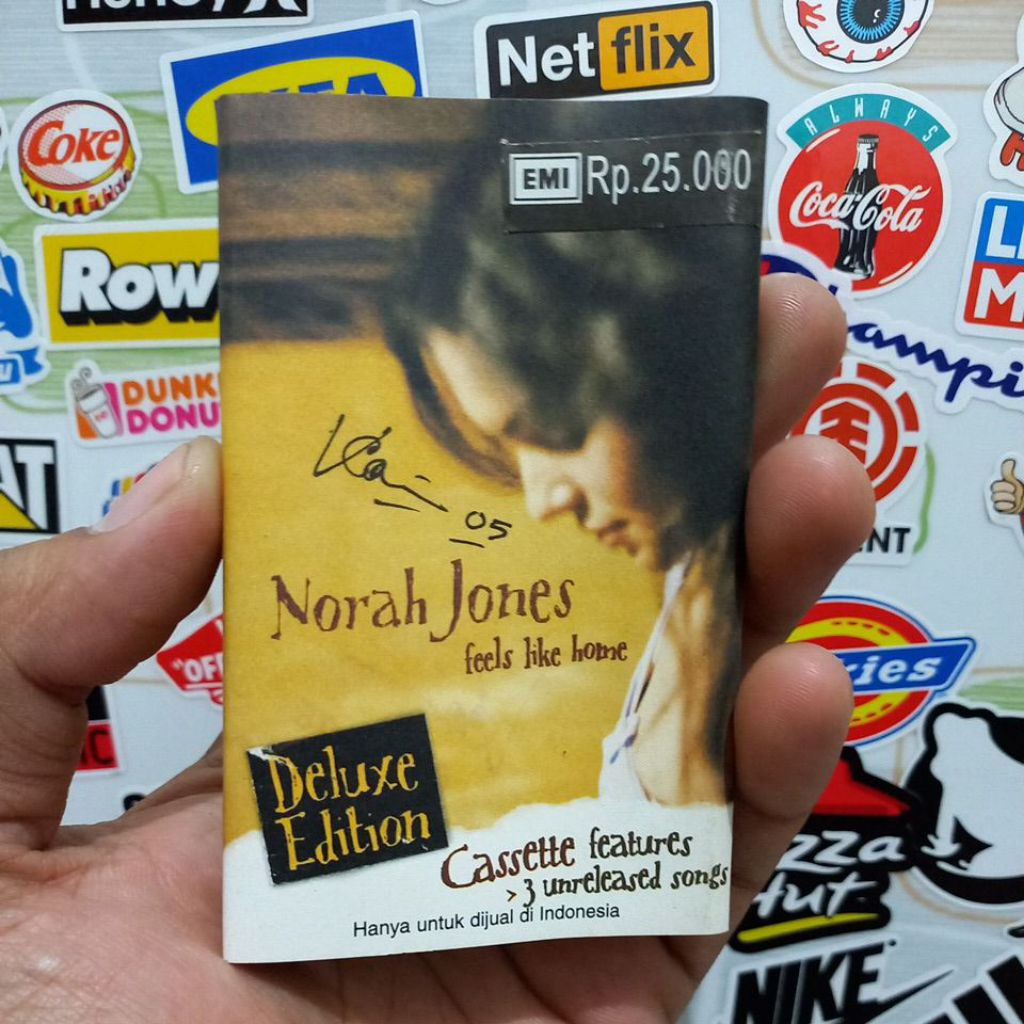 Kaset Pita Norah Jones - Feel Like Home