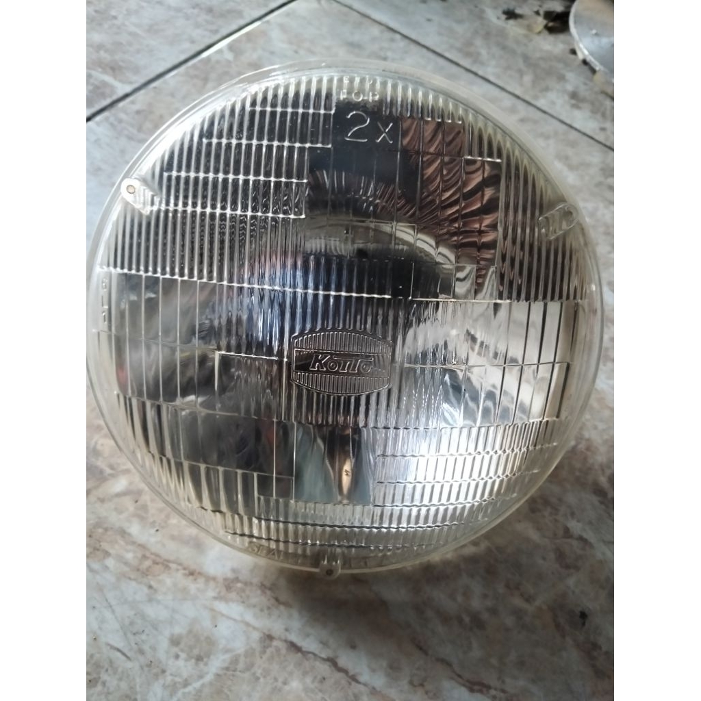 Lampu Sealed Beam Bulat Koito 12 vol