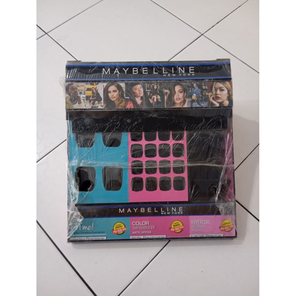 DISPLAY KOSMETIK MAYBELLINE