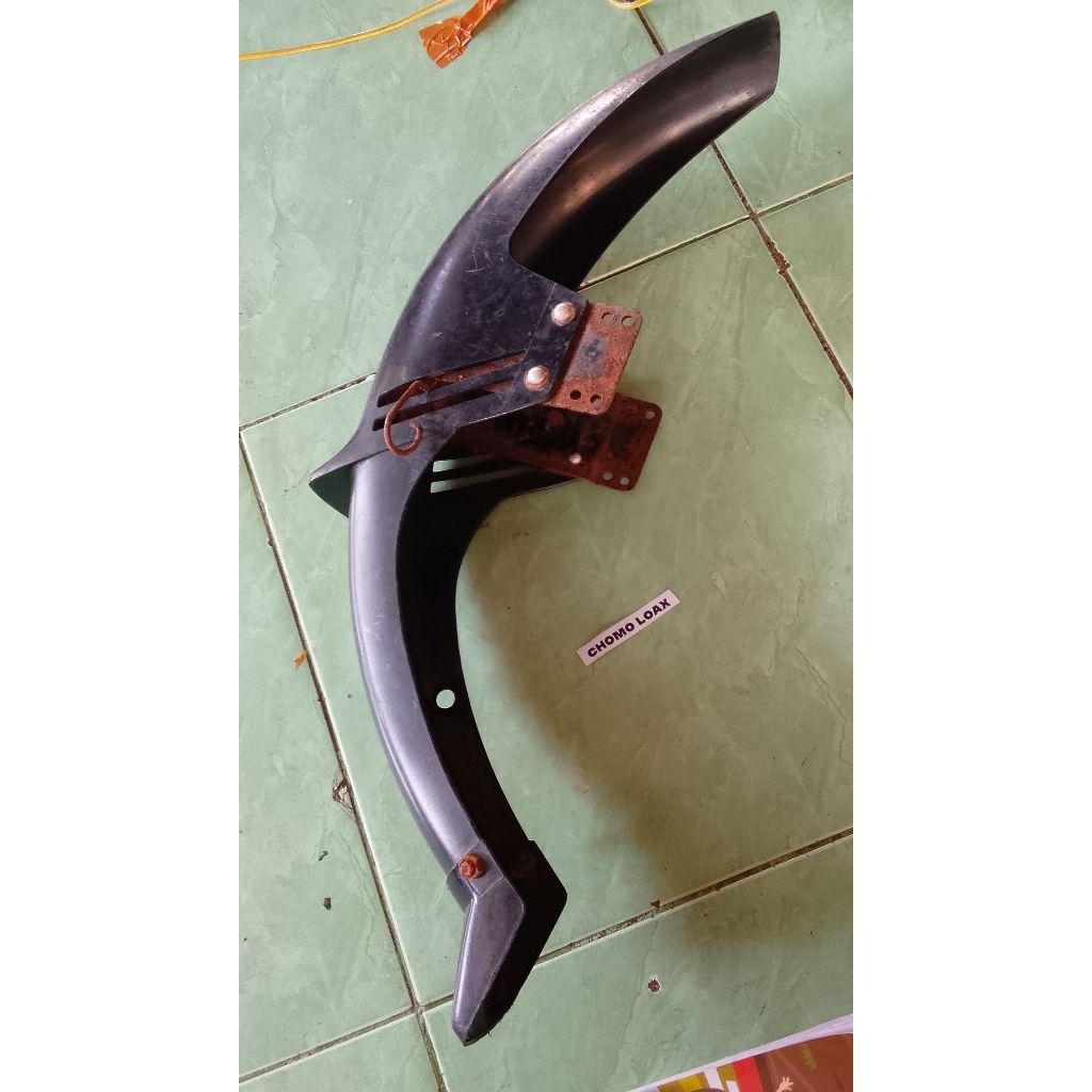 slebor depan sepakbor depan gl max