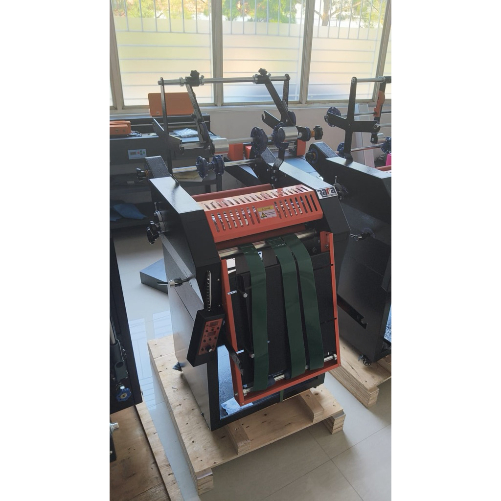 Mesin Laminating Roll RAFA RF - 390 (Conveyor) Mesin laminating kertas