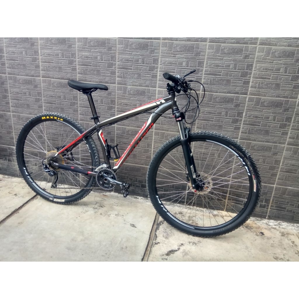 sepeda MTB specialized 29 groupset deore