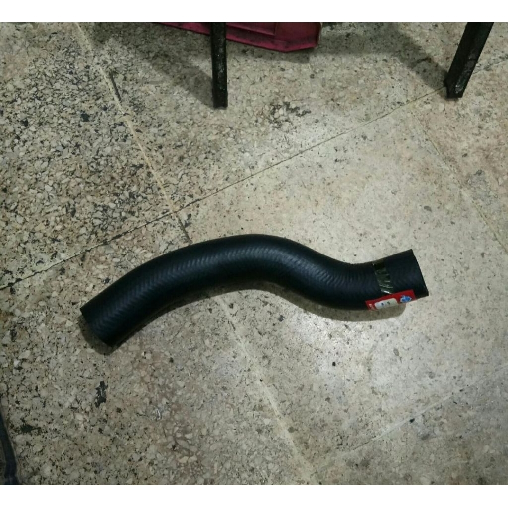 Selang radiator atas jeep grand cherokee WJ V8