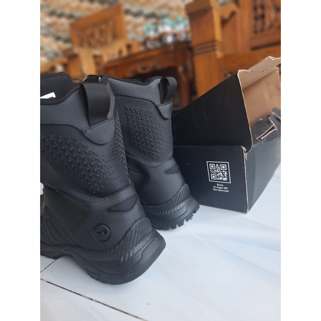 Sepatu PDL webest