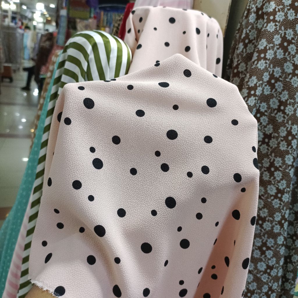 kain bahan bable crepe Motif polkadot - kain buble meteran - kain bahan tektur kulit jeruk - kain ba