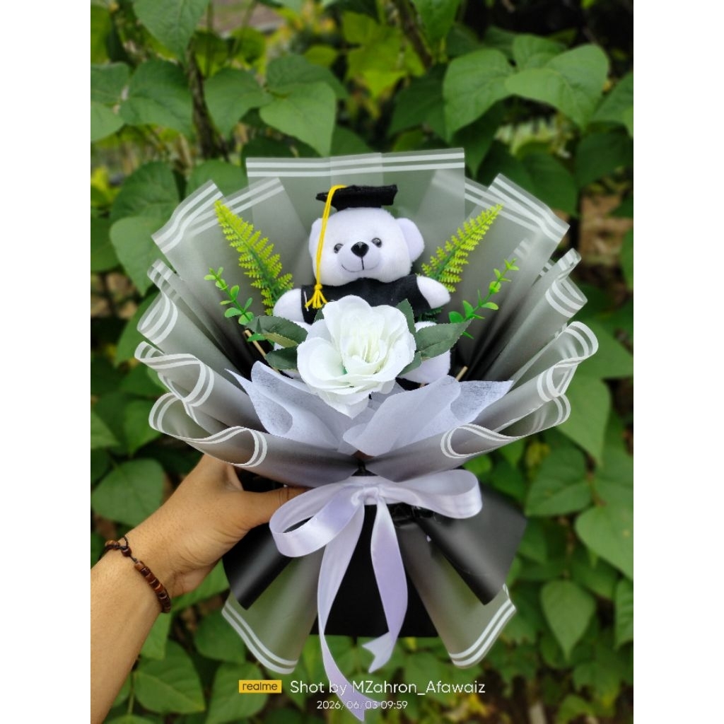 Buket Wisuda | Buket Boneka | Buket Murah | Buket Boneka Wisuda Simpel / Buket lucu