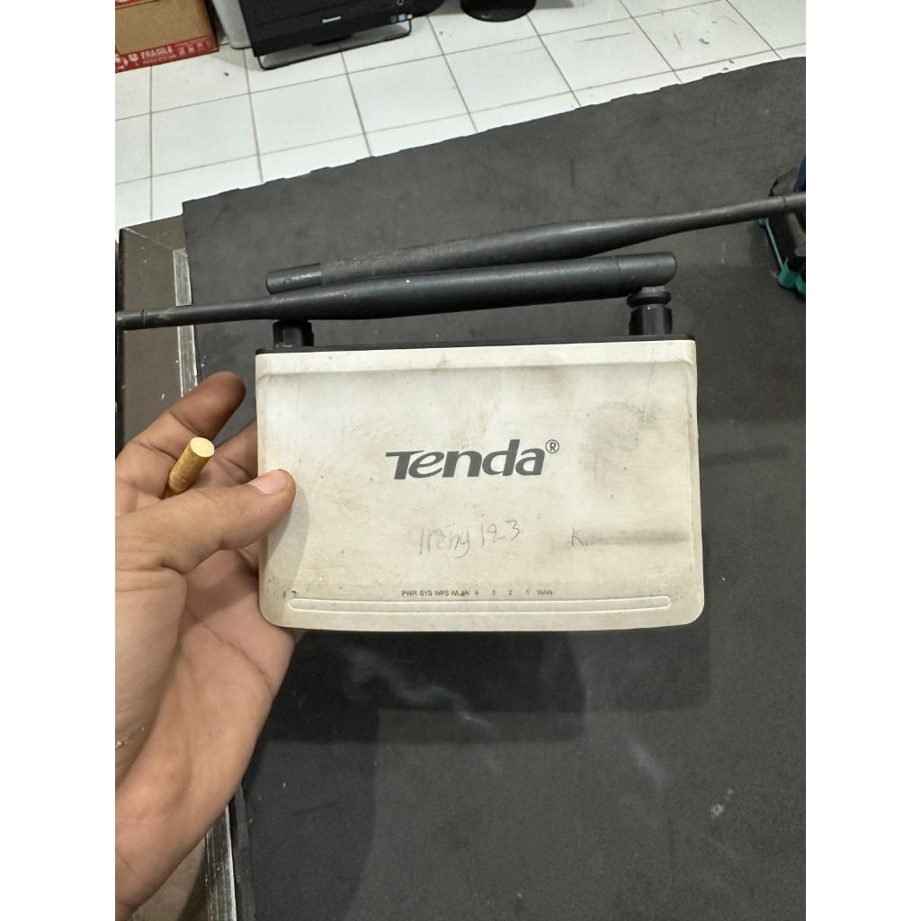 Router Wifi Tenda N300 v2 Wireless N Broadband Router Bekas Normal