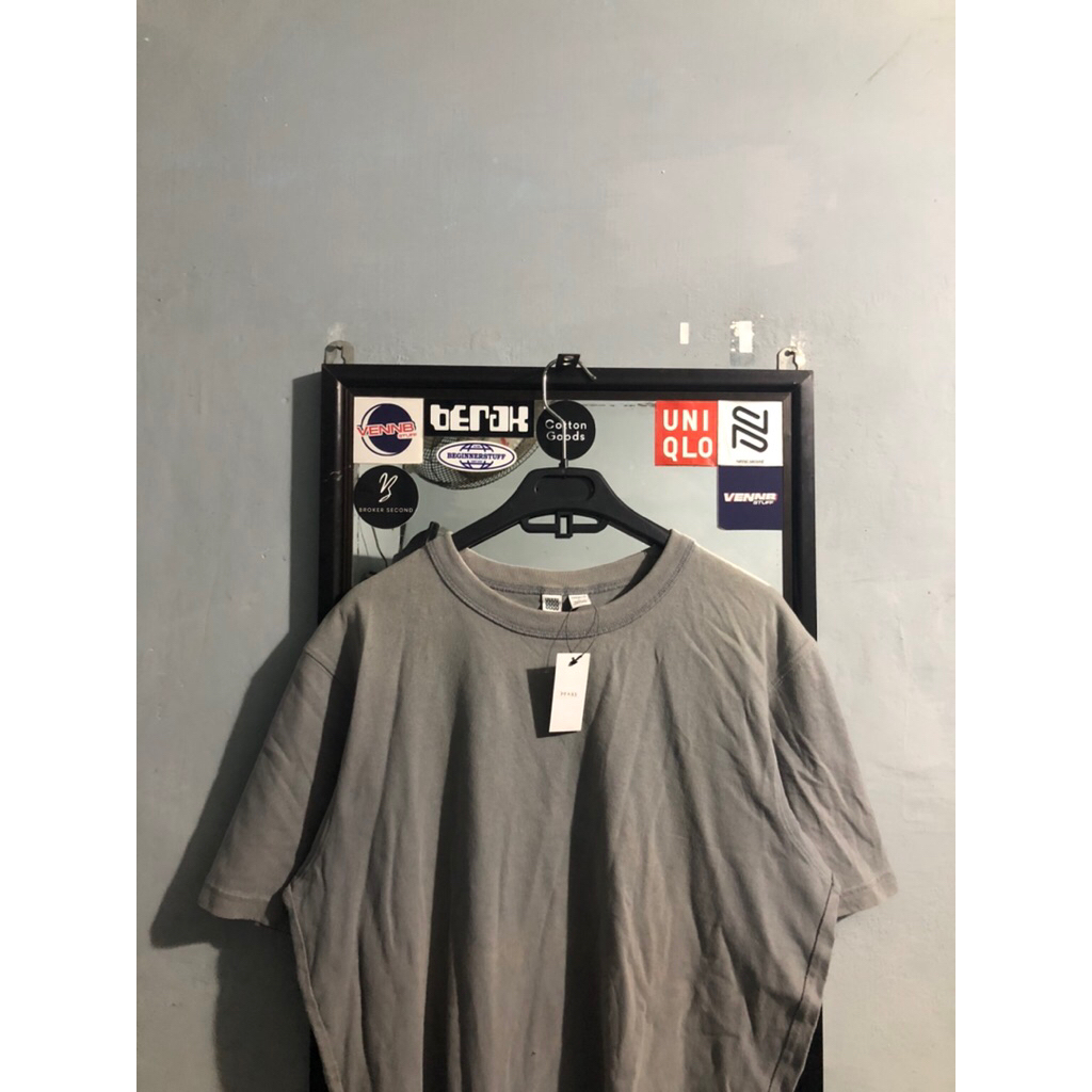 Tshirt UNIQLO UUU