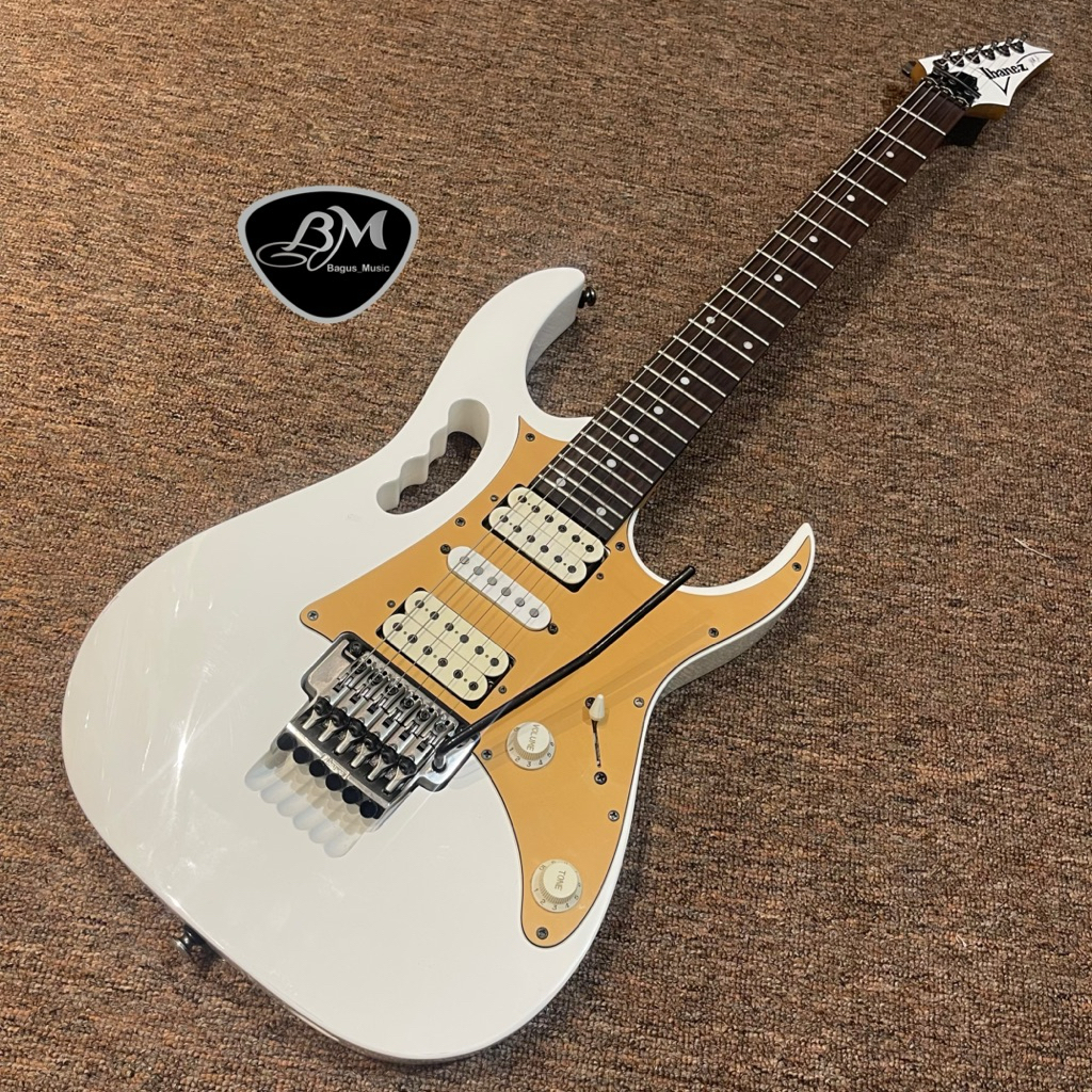 Gitar Ibanez Jem Jr White made in Indonesia