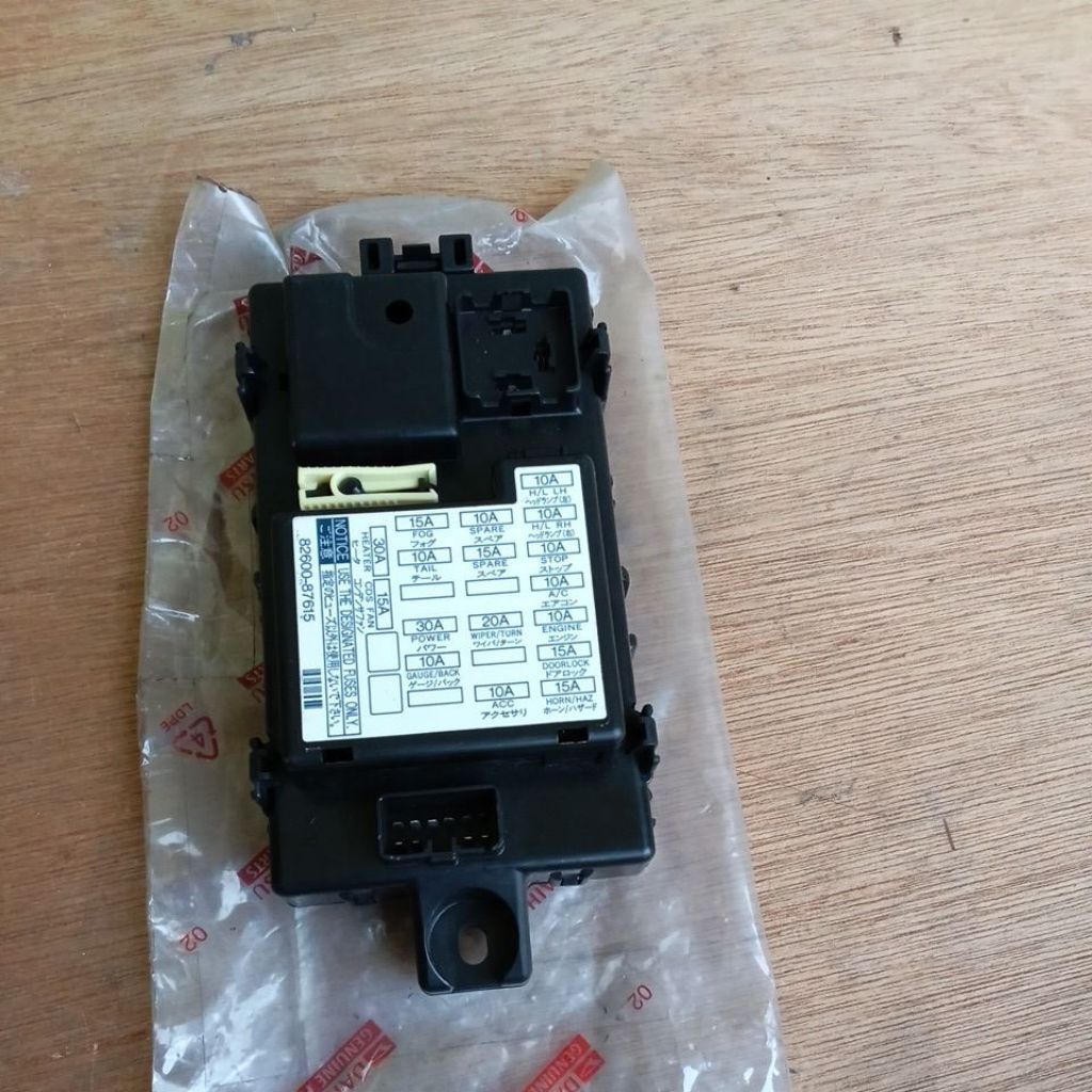 box sekring fuse box Daihatsu taruna original Astra Daihatsu