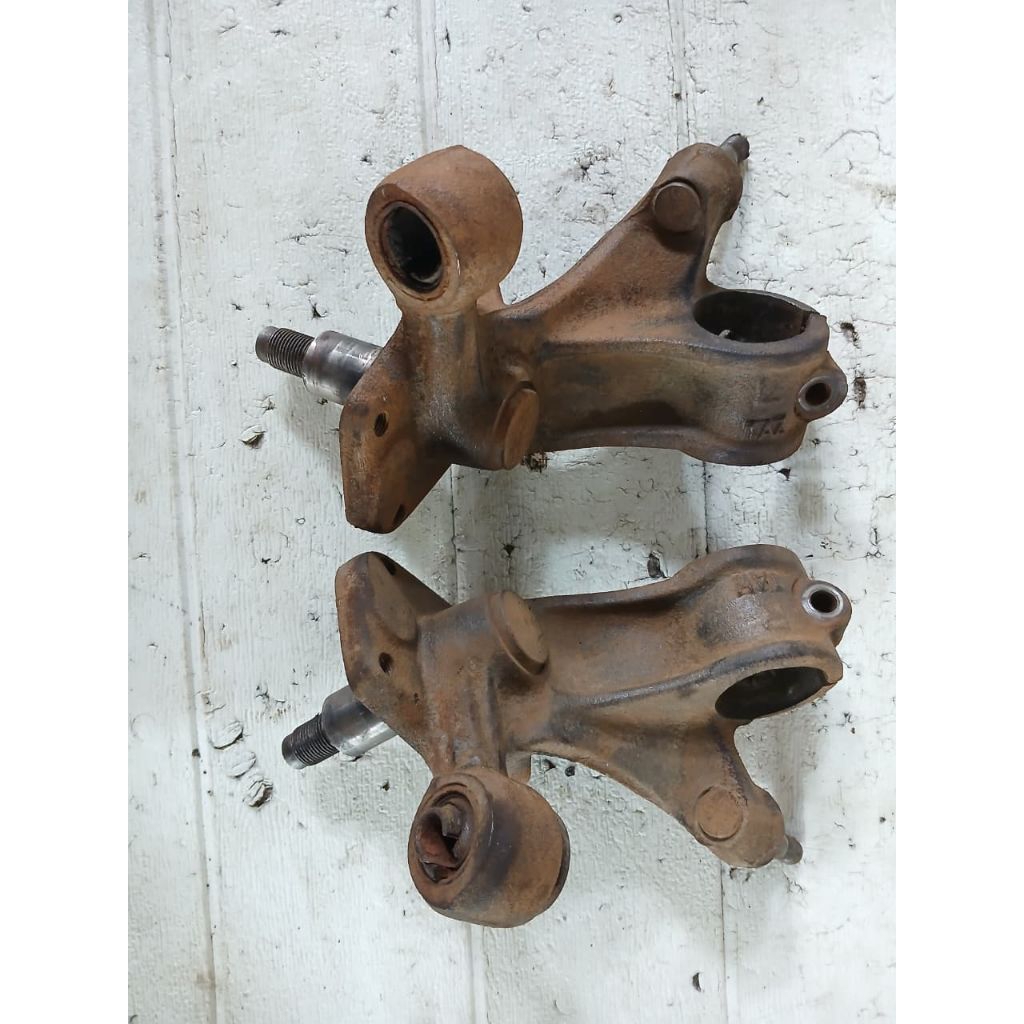 Knuckle Belakang (HARGA SEPASANG) Suzuki Esteem 1.3cc