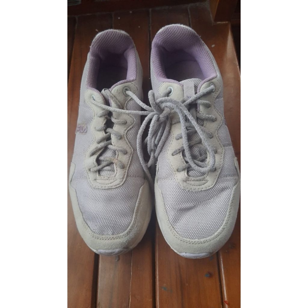 sepatu Fila original