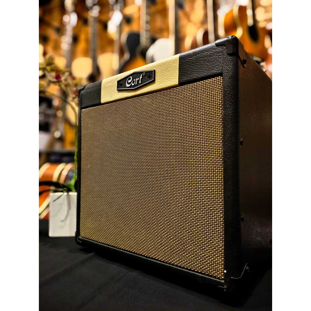 CORT CM15R GUITAR AMPLIFIER USED/CORT CM15R GUITAR AMPLIFIER USED