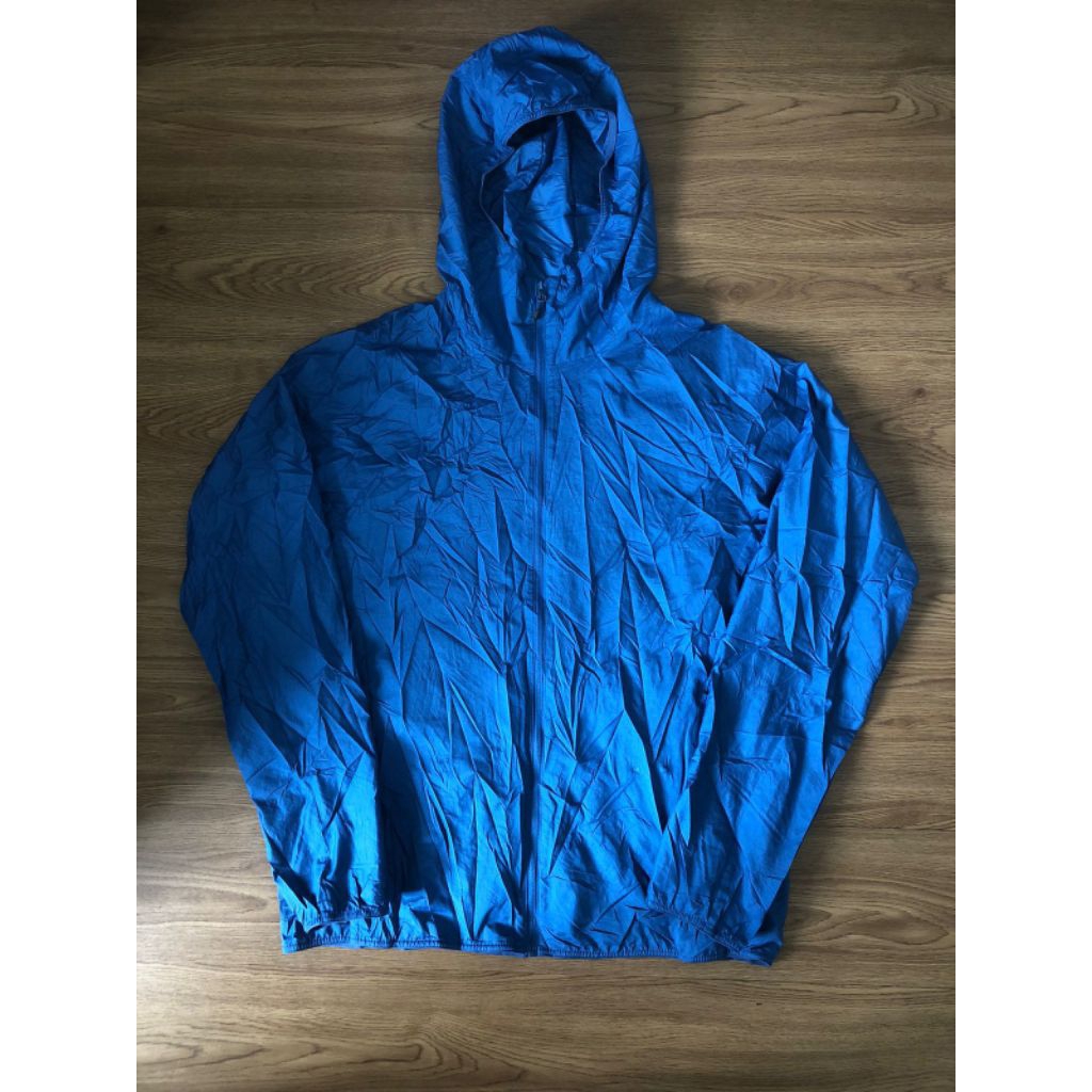 Jacket Olahraga Uniqlo UV Protection