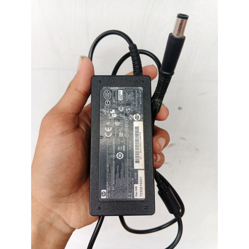 charger bekas laptop merk HP