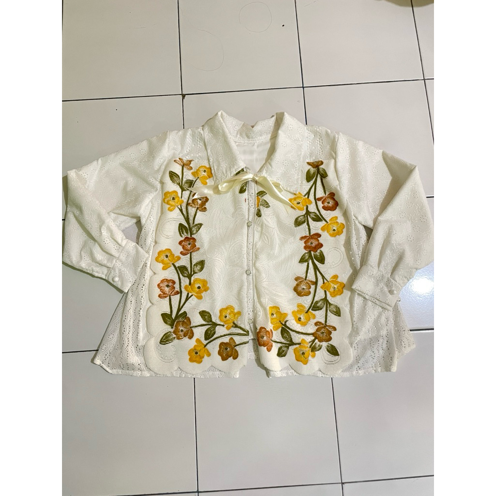 BLOUSE BROKAT Beachylooks