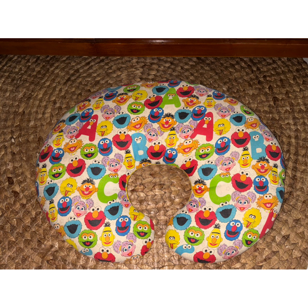BANTAL MENYUSUI BUMBEE COLLECTION