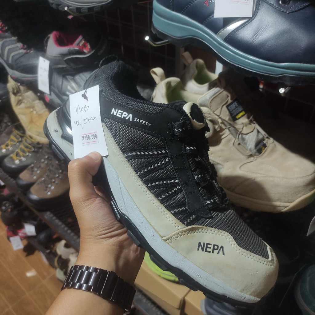 sepatu safety nepa 42