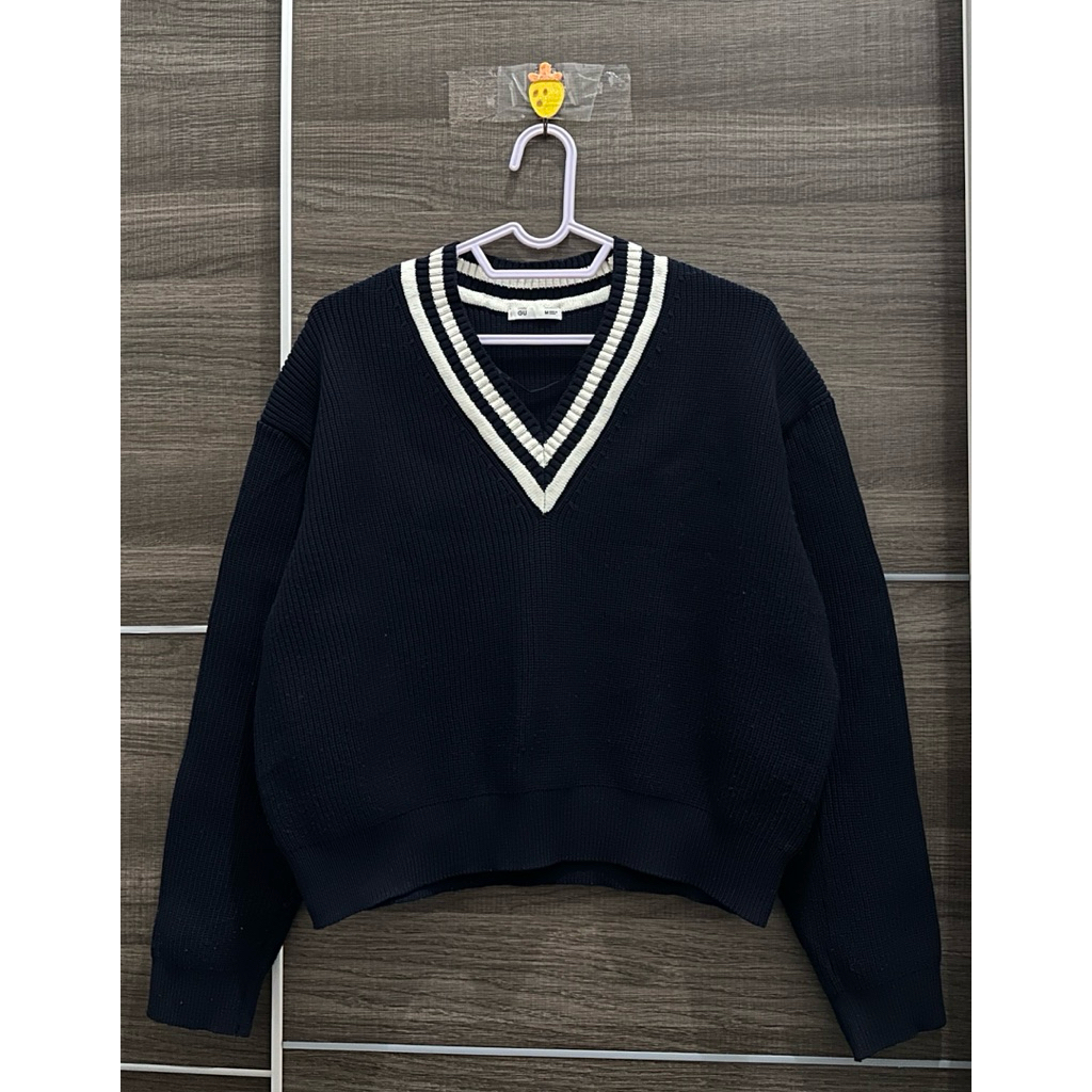[PRELOVED] SWEATER RAJUT DARKNAVY GU UNIQLO