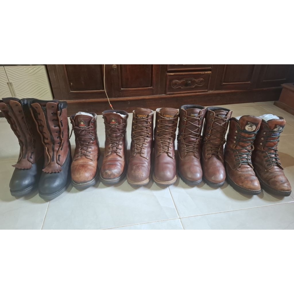 Sepatu Boot "Borongan"