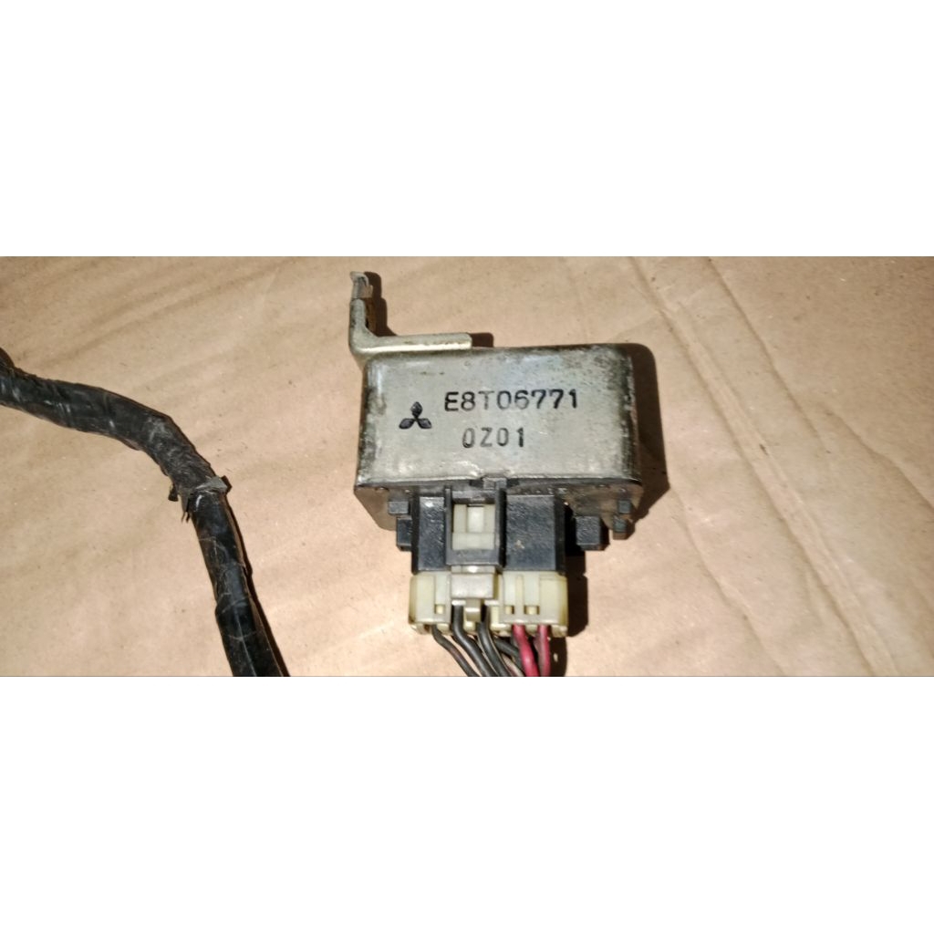 reley fuelpam/ ECU mitshubishi lenser dangan