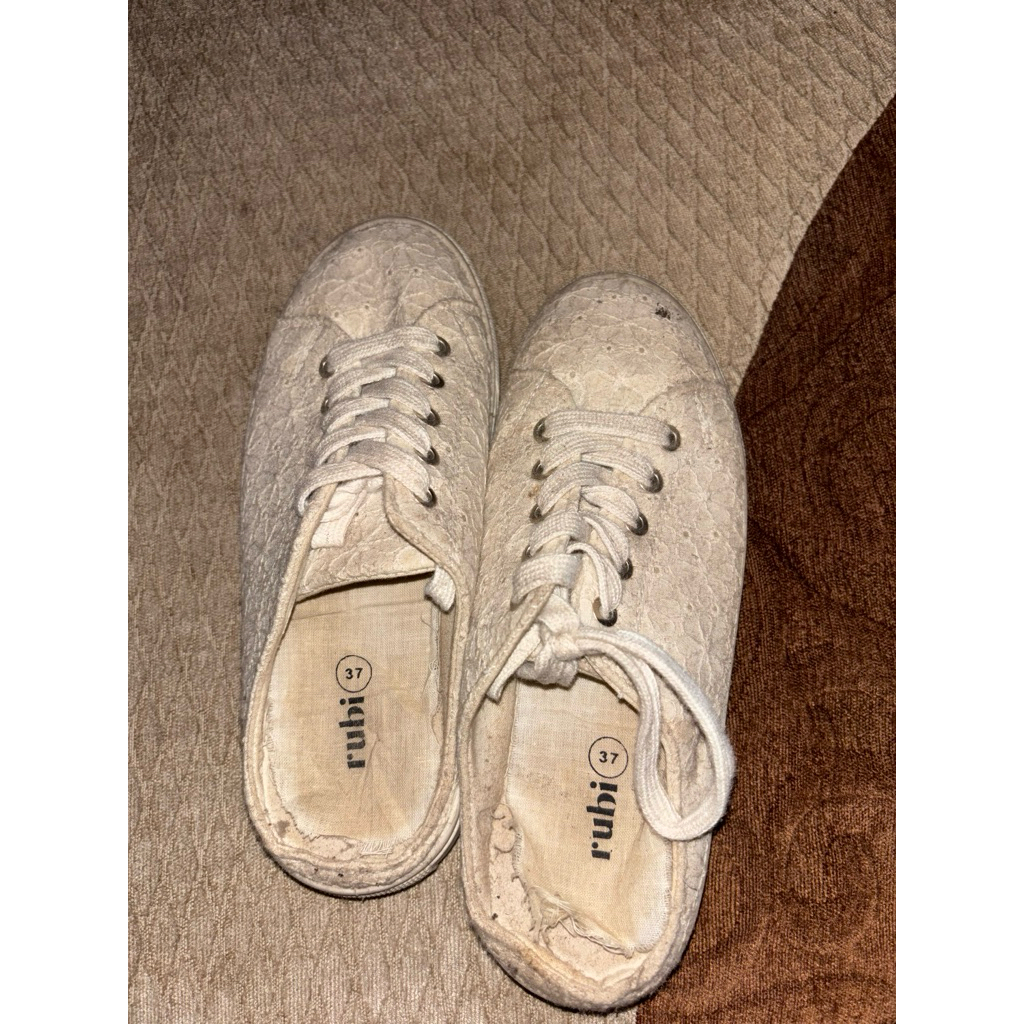 preloved sepatu rubi sz 37