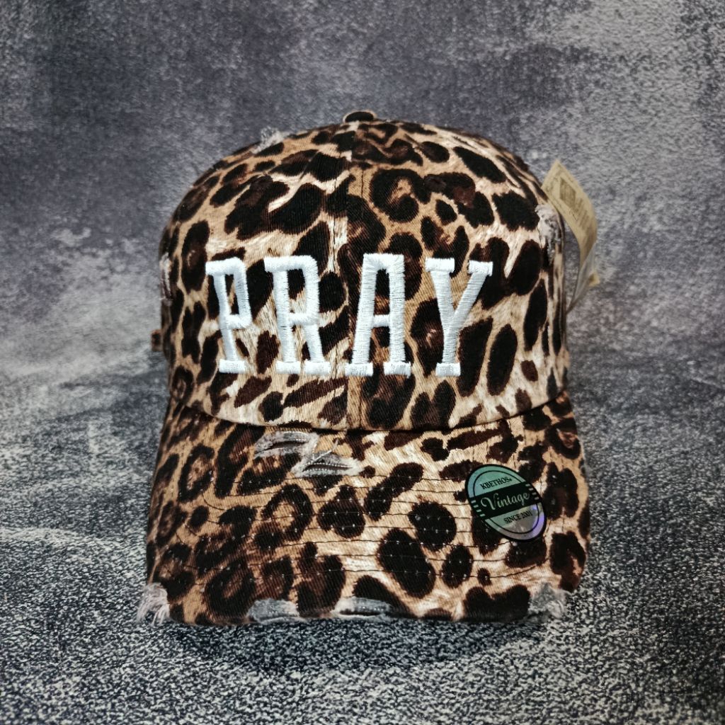 Digidegu Topi "PRAY" KBETHOS Vintage Motif Leopard