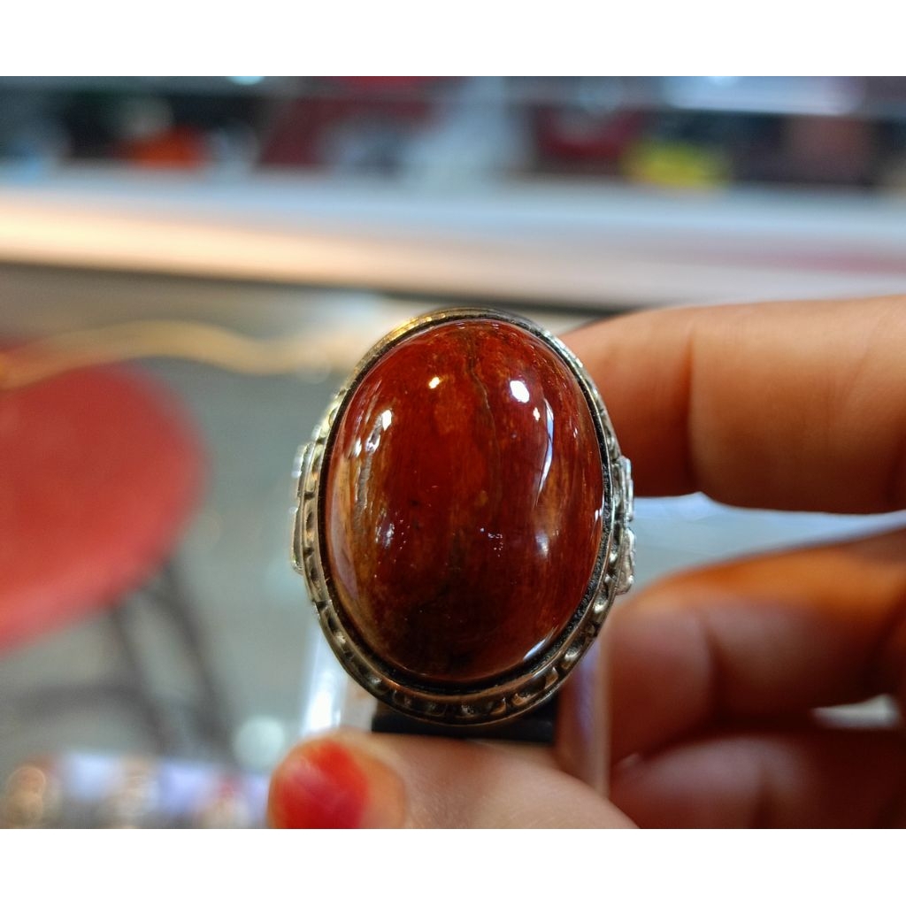 Cincin  Fosil kelor merah (natural)
