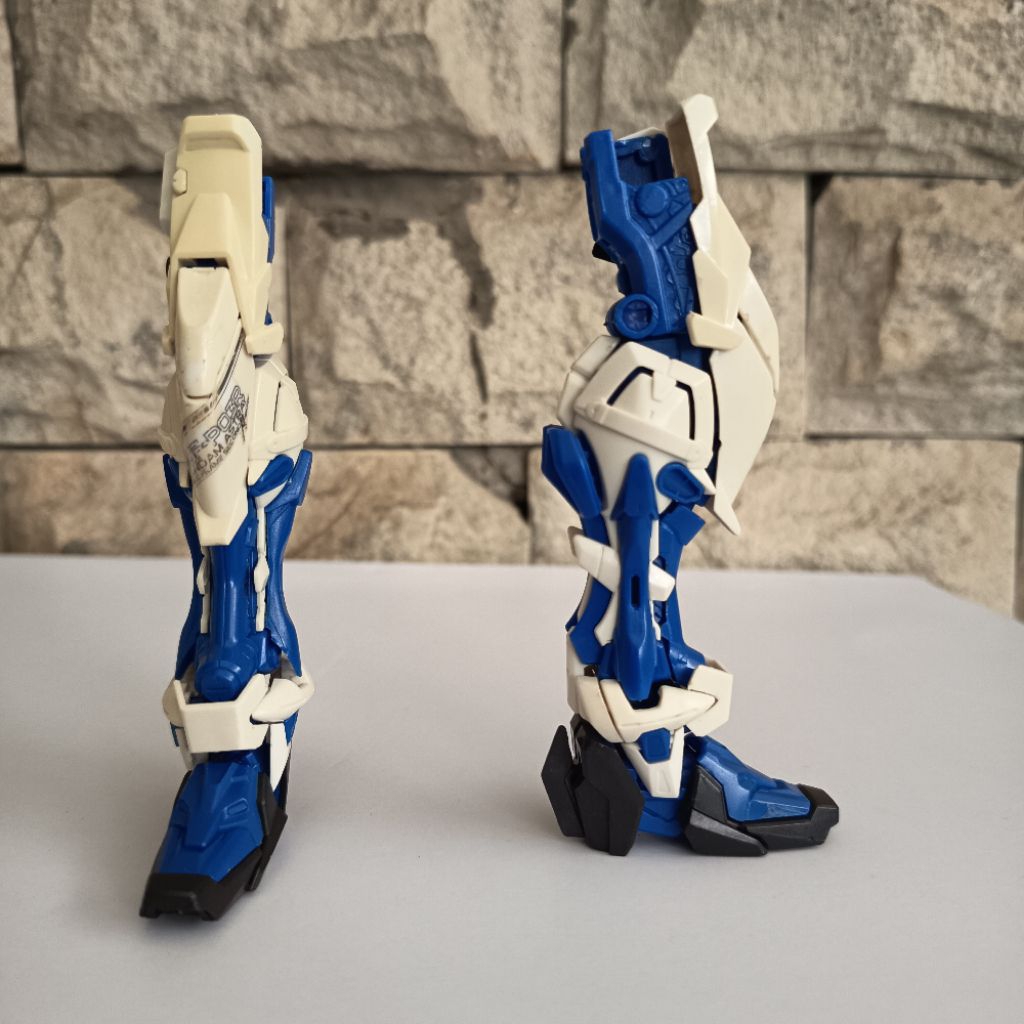 LEG KAKI MG 1/100 ASTRAY BLUE FRAME