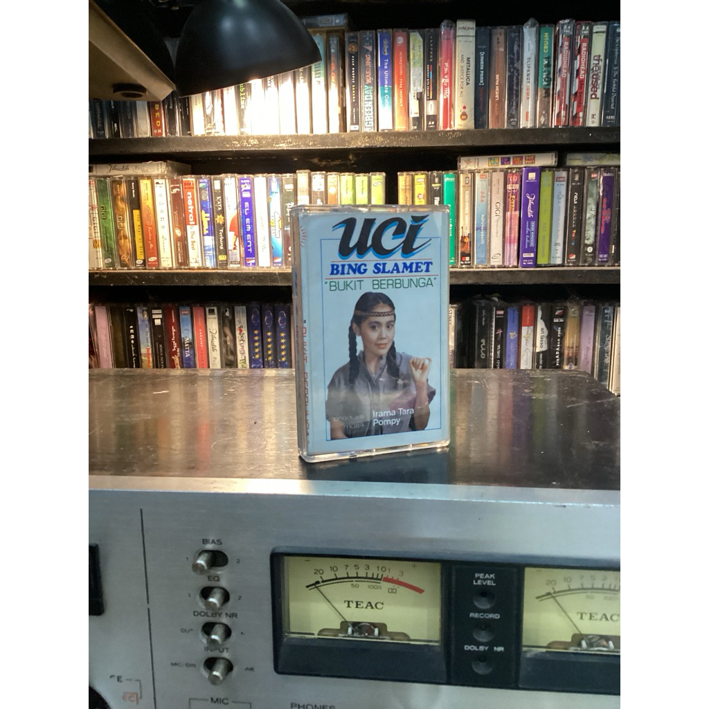kaset pita uci bing slamet bukit berbunga