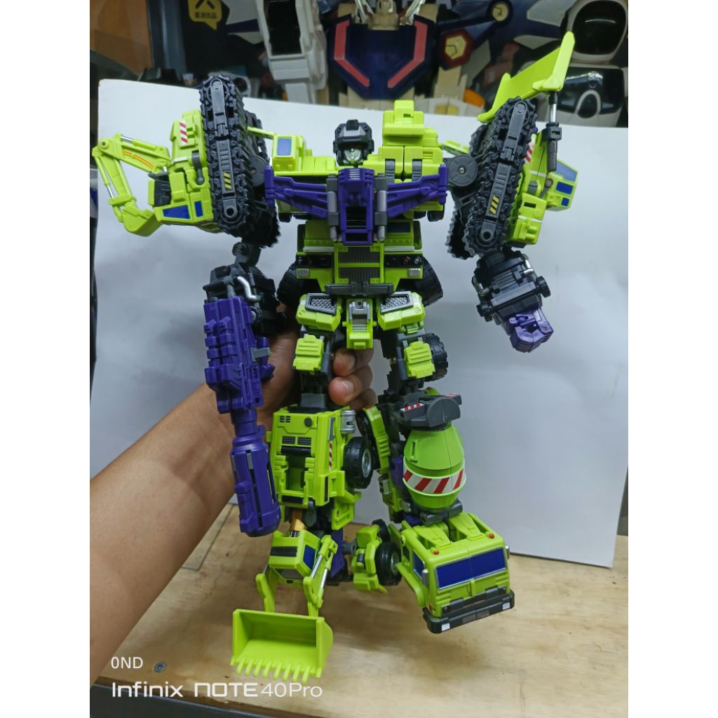devastator maketoys
