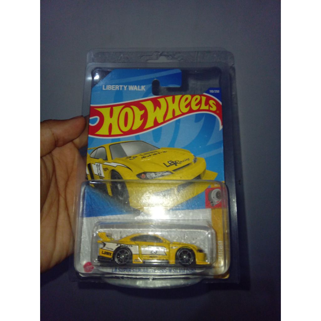 hotwheels lbwk nissan s15 kuning