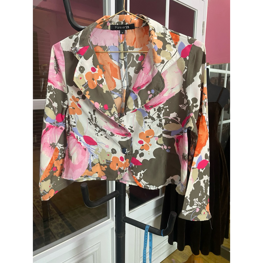 Semi Blazer Crop bunga Preloved