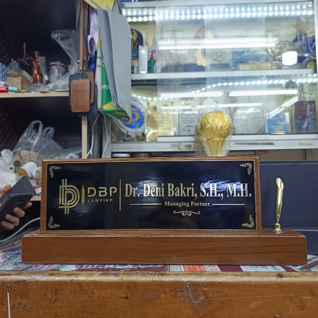 Papan Nama Meja Custom