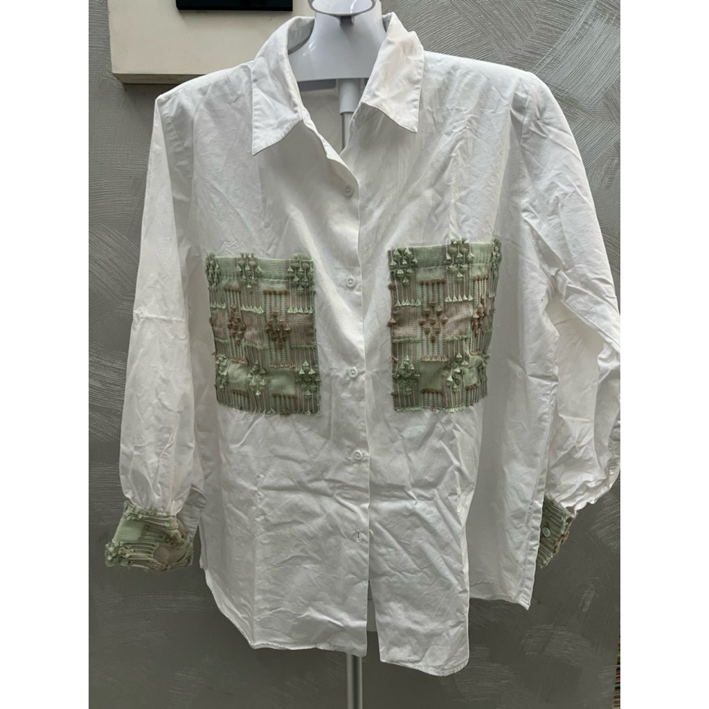 Preloved Kemeja Studio Tui