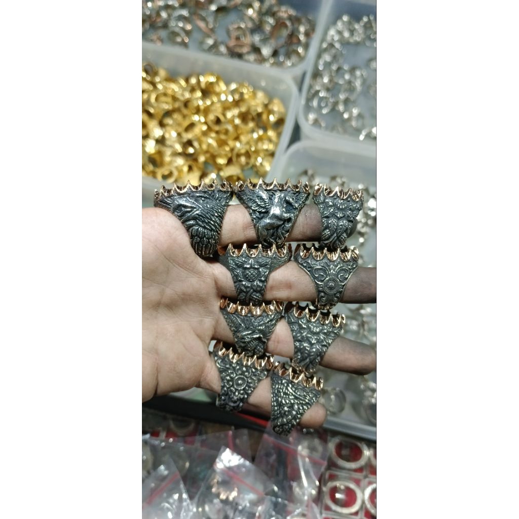 Ring cincin/emban koin list tembaga cakar