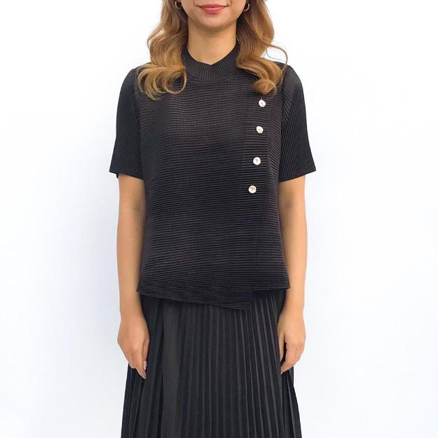 Magnolia Collection Atasan Wanita Blouse Plisket Kancing Serong Hitam