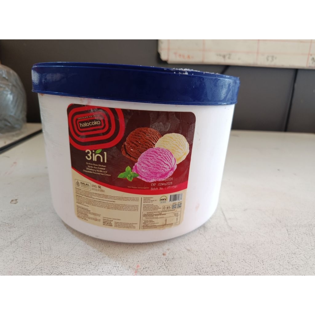 Ice Cream AICE 3 in 1 ukuran 5 liter