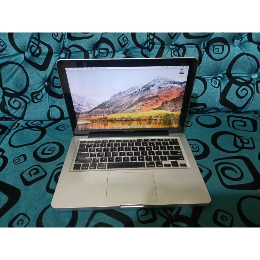 Macbook Pro 13inc 2011 Core i5 4GB Ram 512GB HDD Second Bergaransi