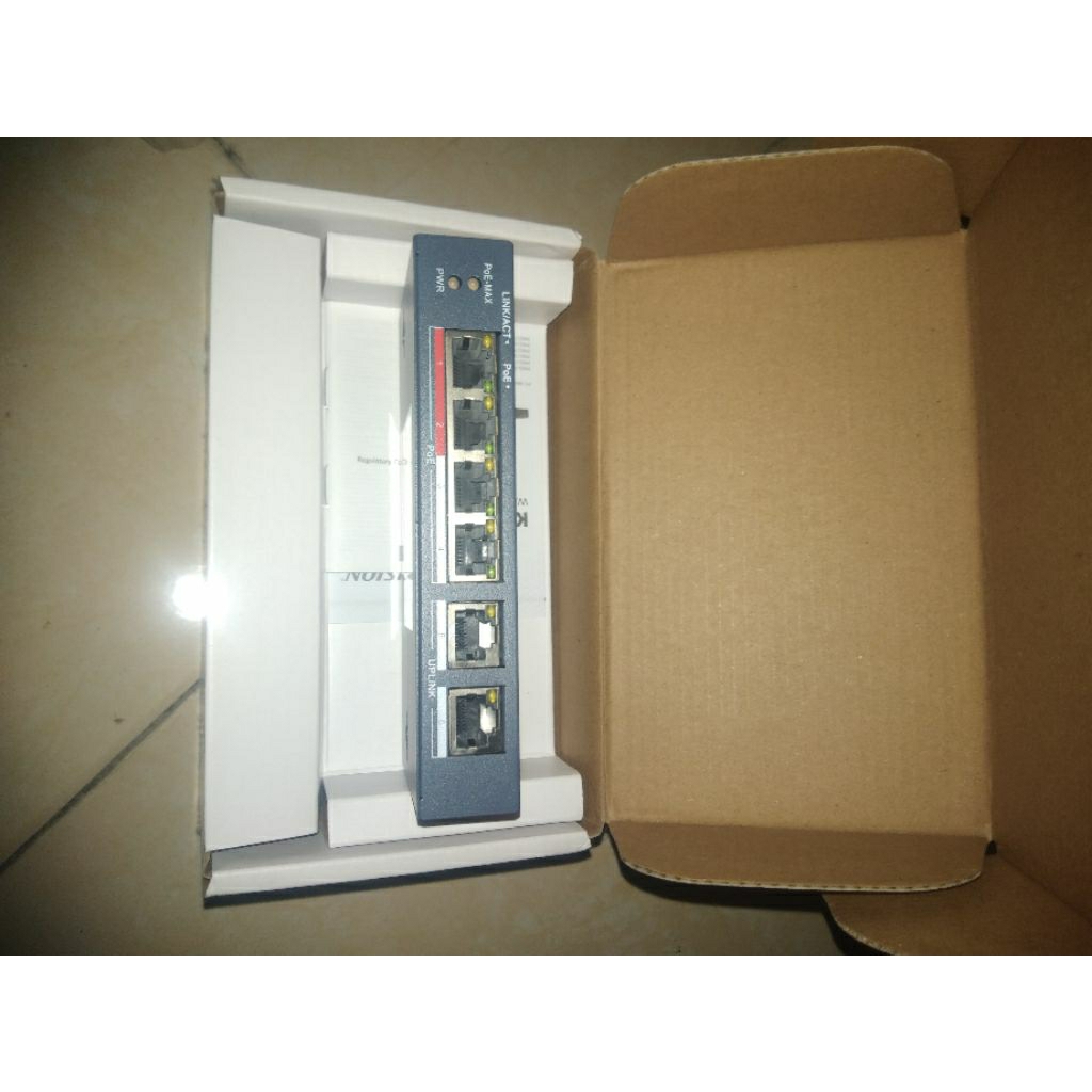 switch hub hikvision port 4 / 2 Lan