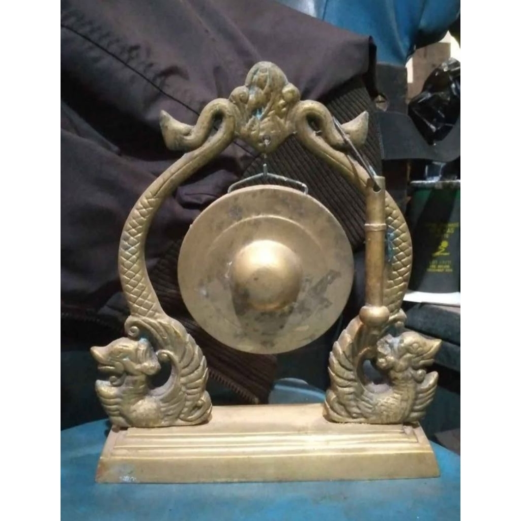 Hiasan Antik Gong Kuningan